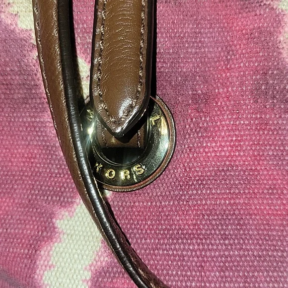 Michael Kors Tye Dye Shoulder Bag - Picture 3 of 14